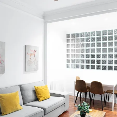 Acogedor Y Familiar Guggenheim 아파트